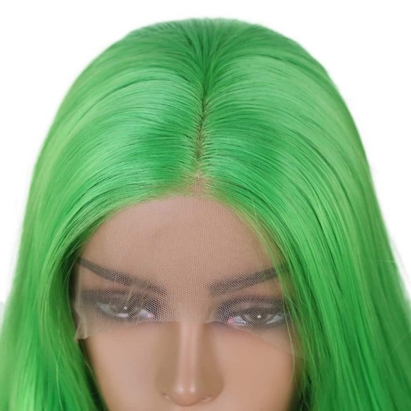 💕22” GREEN BODY WAVE LACE-FRONT WIG *NEW*